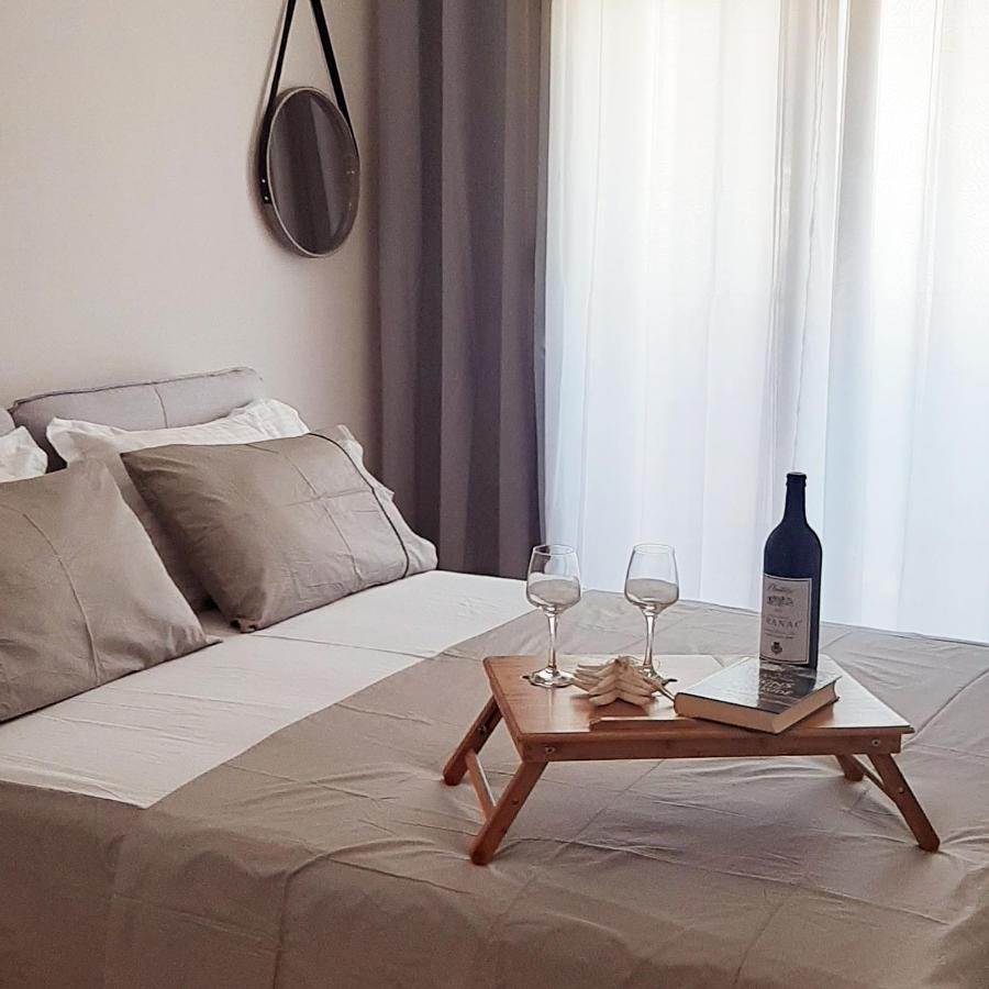 Lux Apartment Portovista Bar Ngoại thất bức ảnh