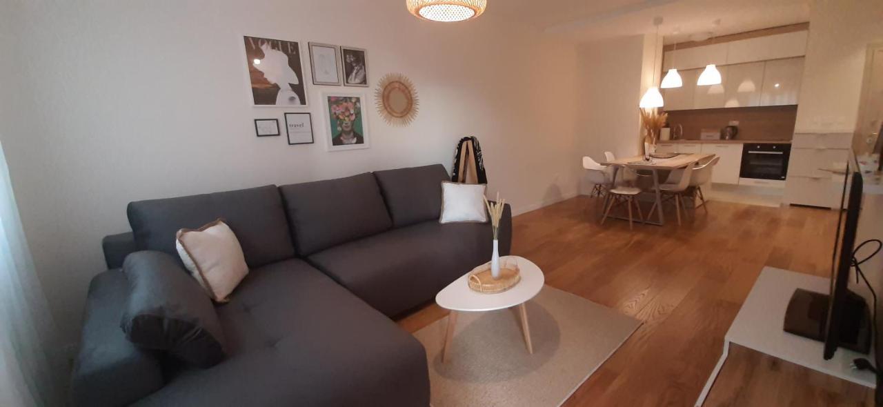Lux Apartment Portovista Bar Ngoại thất bức ảnh