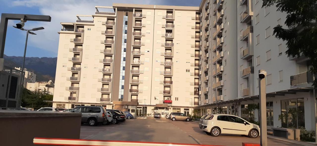 Lux Apartment Portovista Bar Ngoại thất bức ảnh