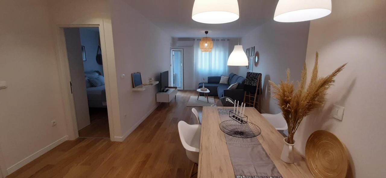 Lux Apartment Portovista Bar Ngoại thất bức ảnh